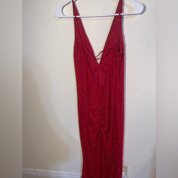 Oh Polly Colmar Embellished Plunge Neck Evening Gown - Picture 6 of 8